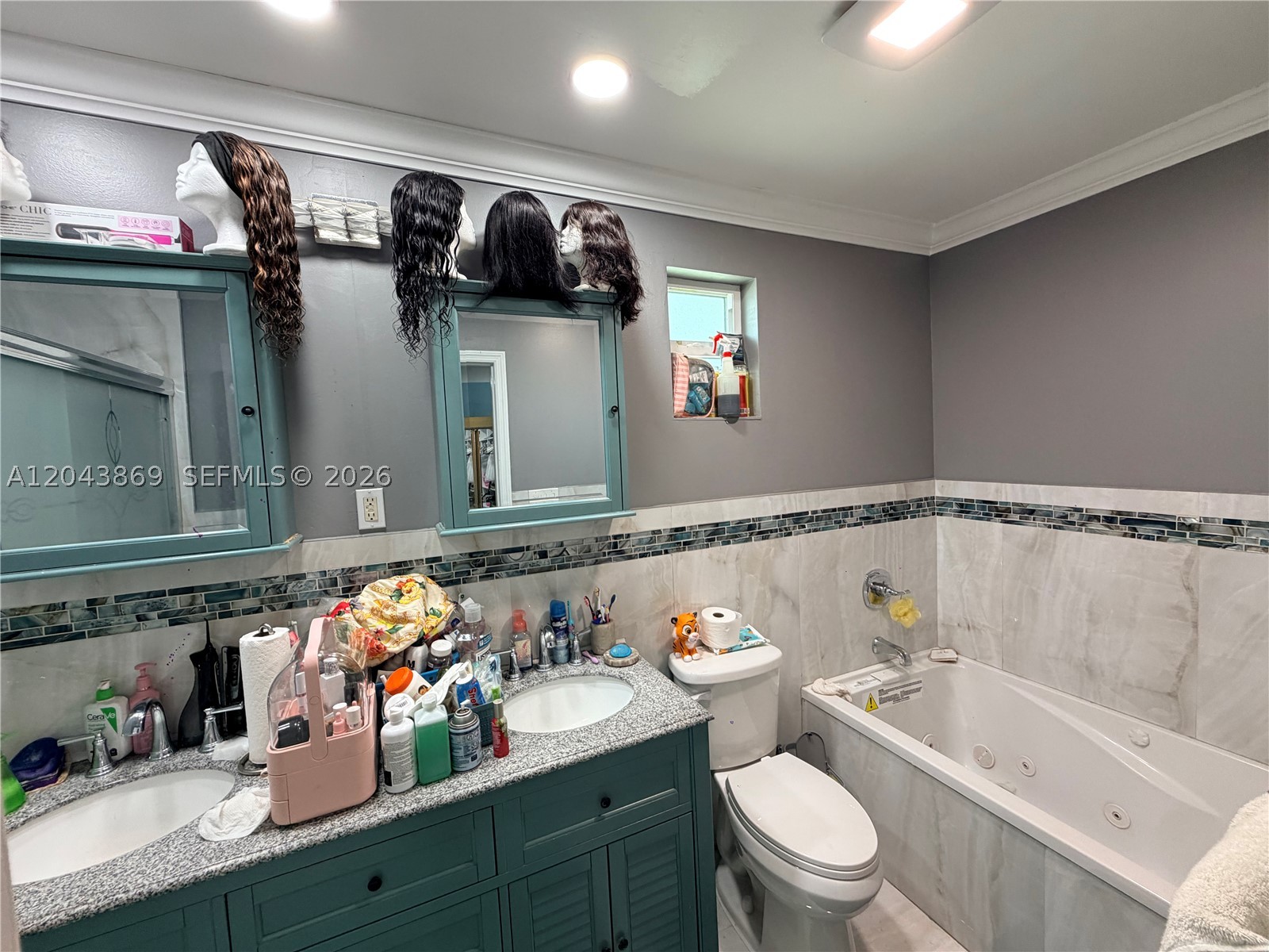 BISCAYNE VILLAGE HEIGHTS - Residential