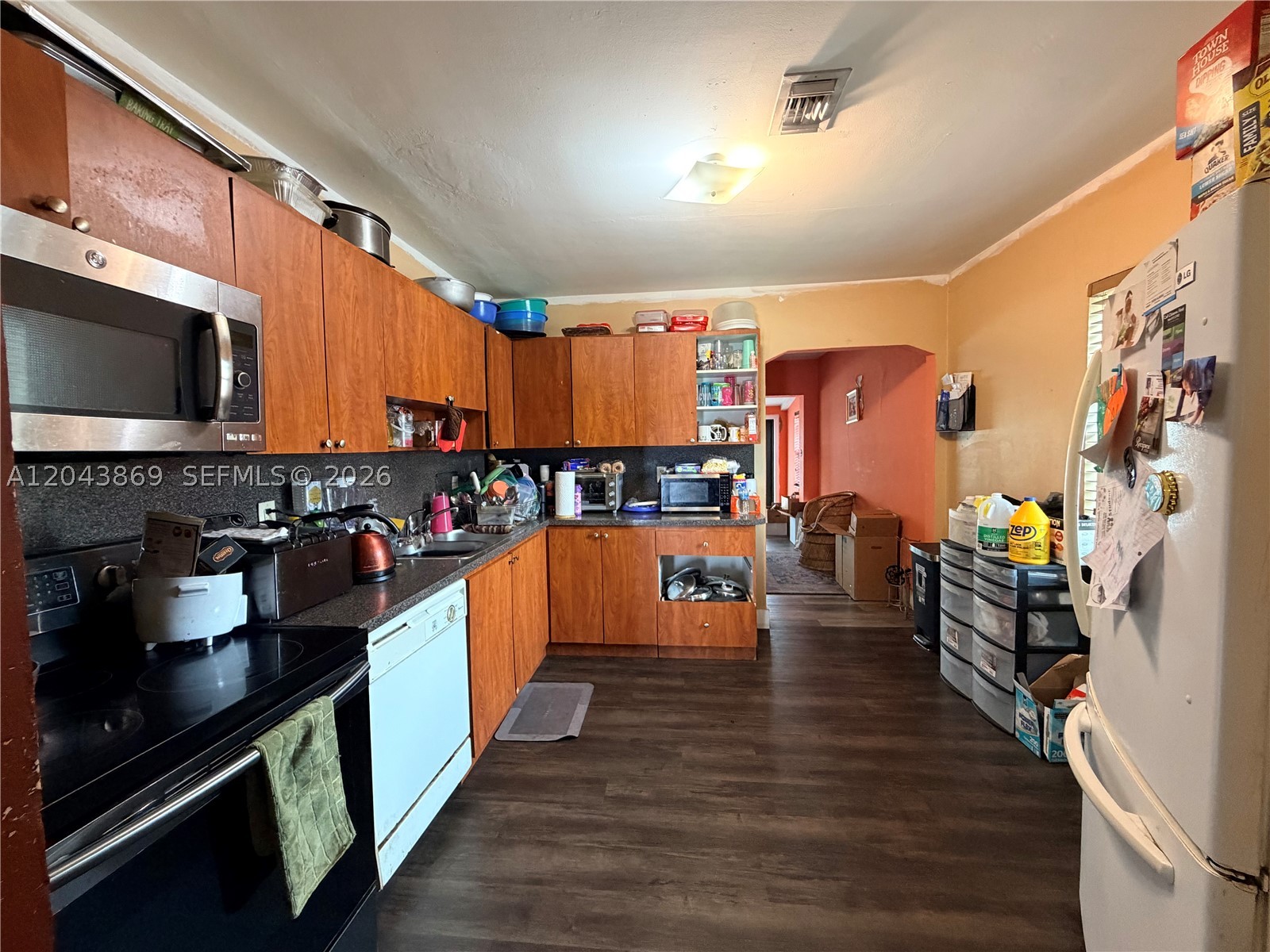 BISCAYNE VILLAGE HEIGHTS - Residential