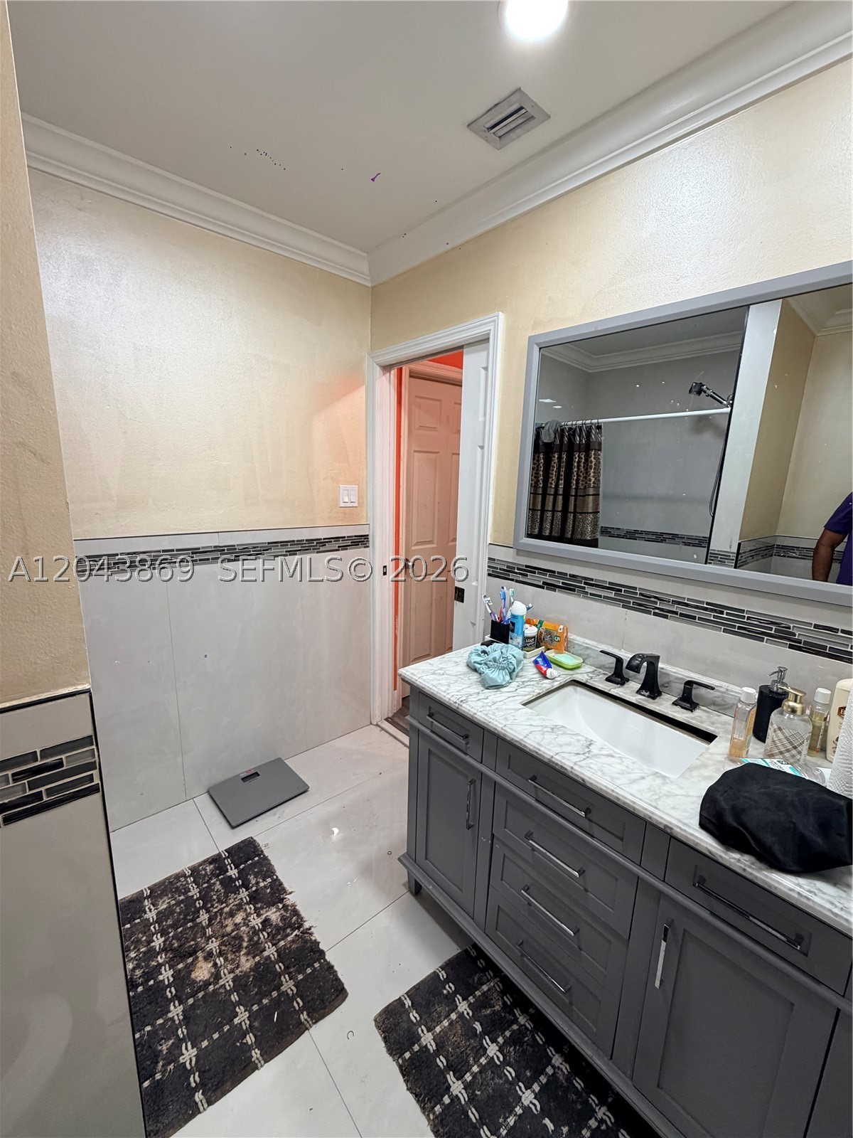 BISCAYNE VILLAGE HEIGHTS - Residential