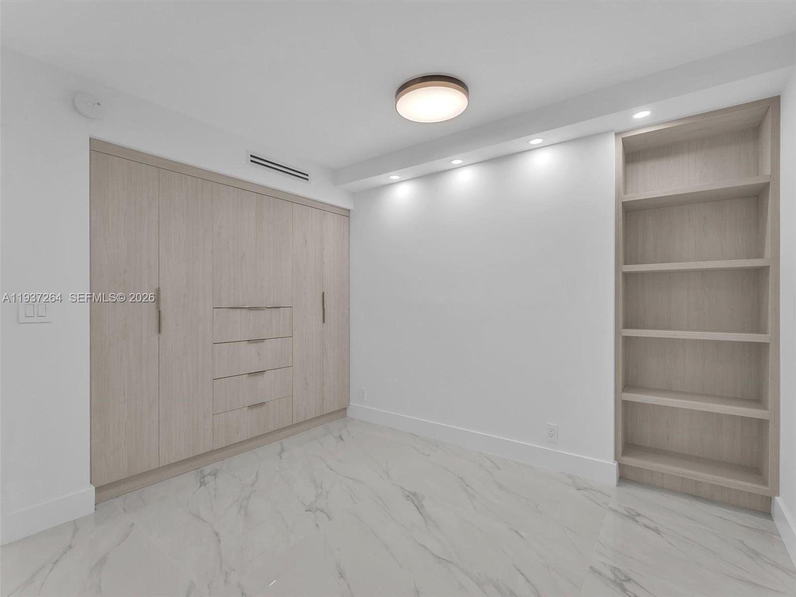 TURNBERRY ISLE CONDO - Residential