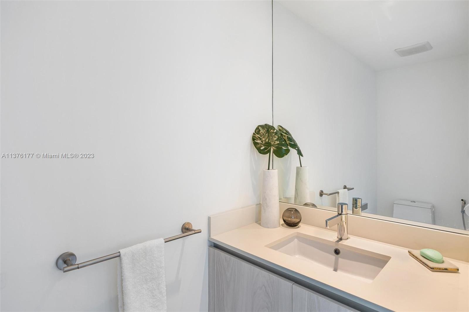 ONE PARAISO CONDO - Residential Lease
