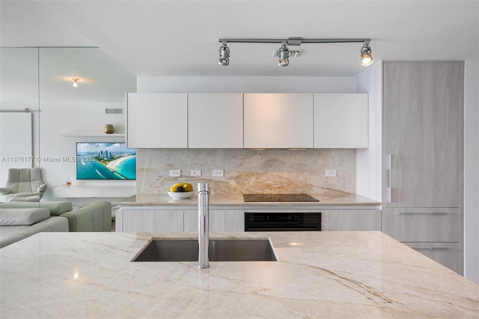 ONE PARAISO CONDO - Residential Lease