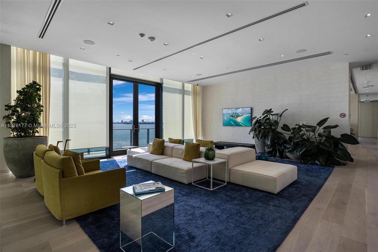 ONE PARAISO CONDO - Residential Lease