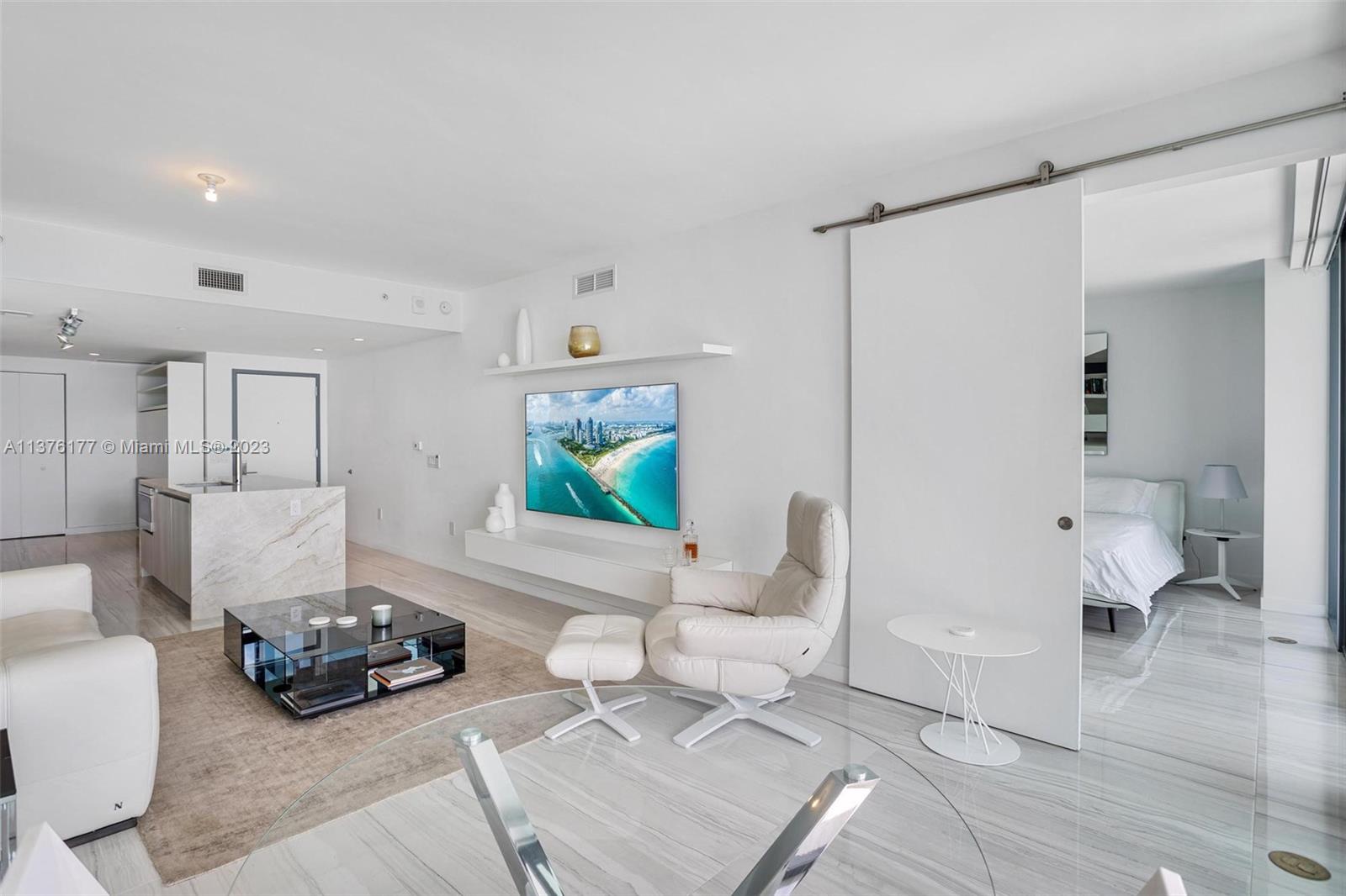 ONE PARAISO CONDO - Residential Lease