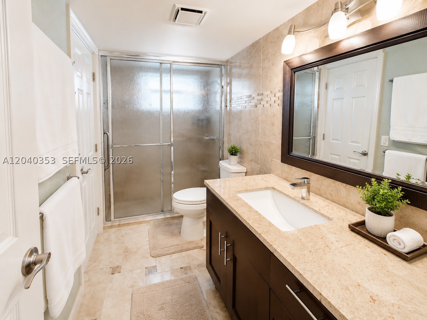 APRIL BREEZE CONDO - Residential