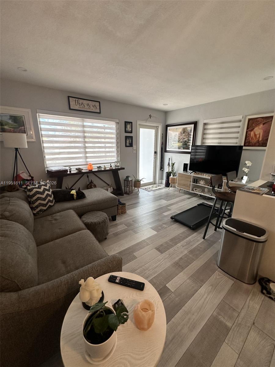 TAMIAMI TRAIL PARK - Residential Income
