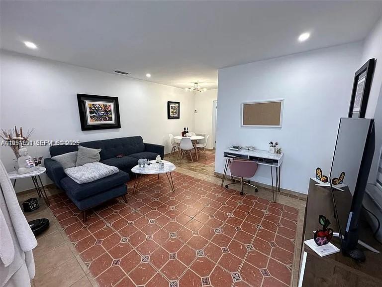 TAMIAMI TRAIL PARK - Residential Income