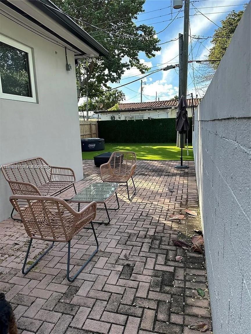 TAMIAMI TRAIL PARK - Residential Income