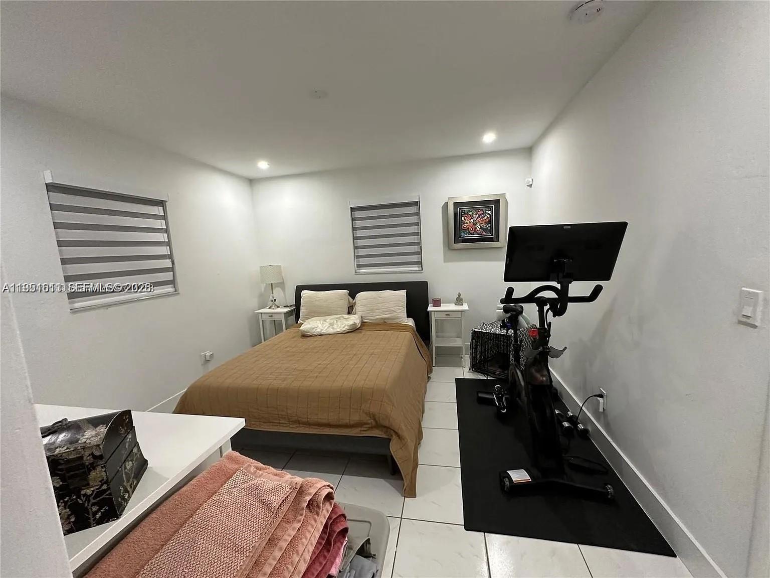 TAMIAMI TRAIL PARK - Residential Income