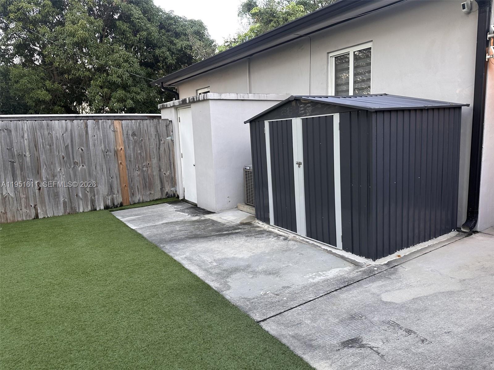 TAMIAMI TRAIL PARK - Residential Income