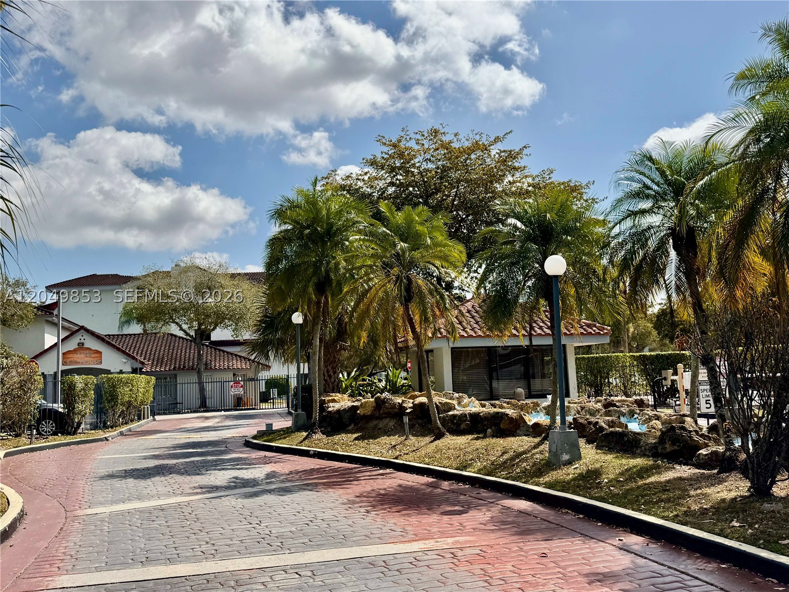 VERABELLA FALLS CONDO - Residential Lease
