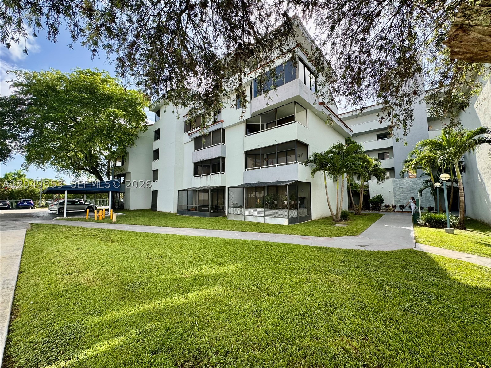 VERABELLA FALLS CONDO - Residential Lease