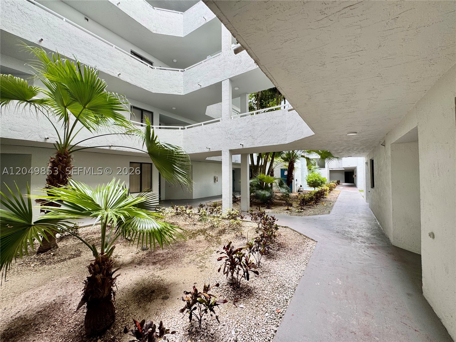VERABELLA FALLS CONDO - Residential Lease