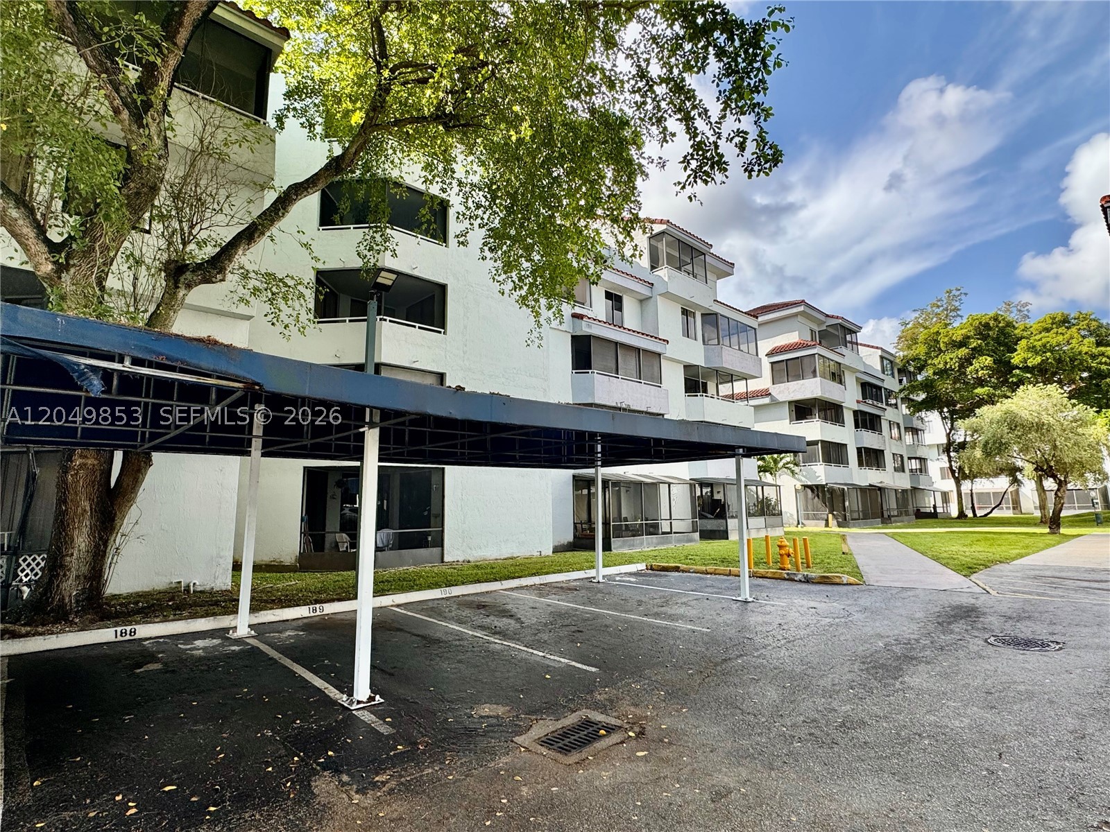 VERABELLA FALLS CONDO - Residential Lease