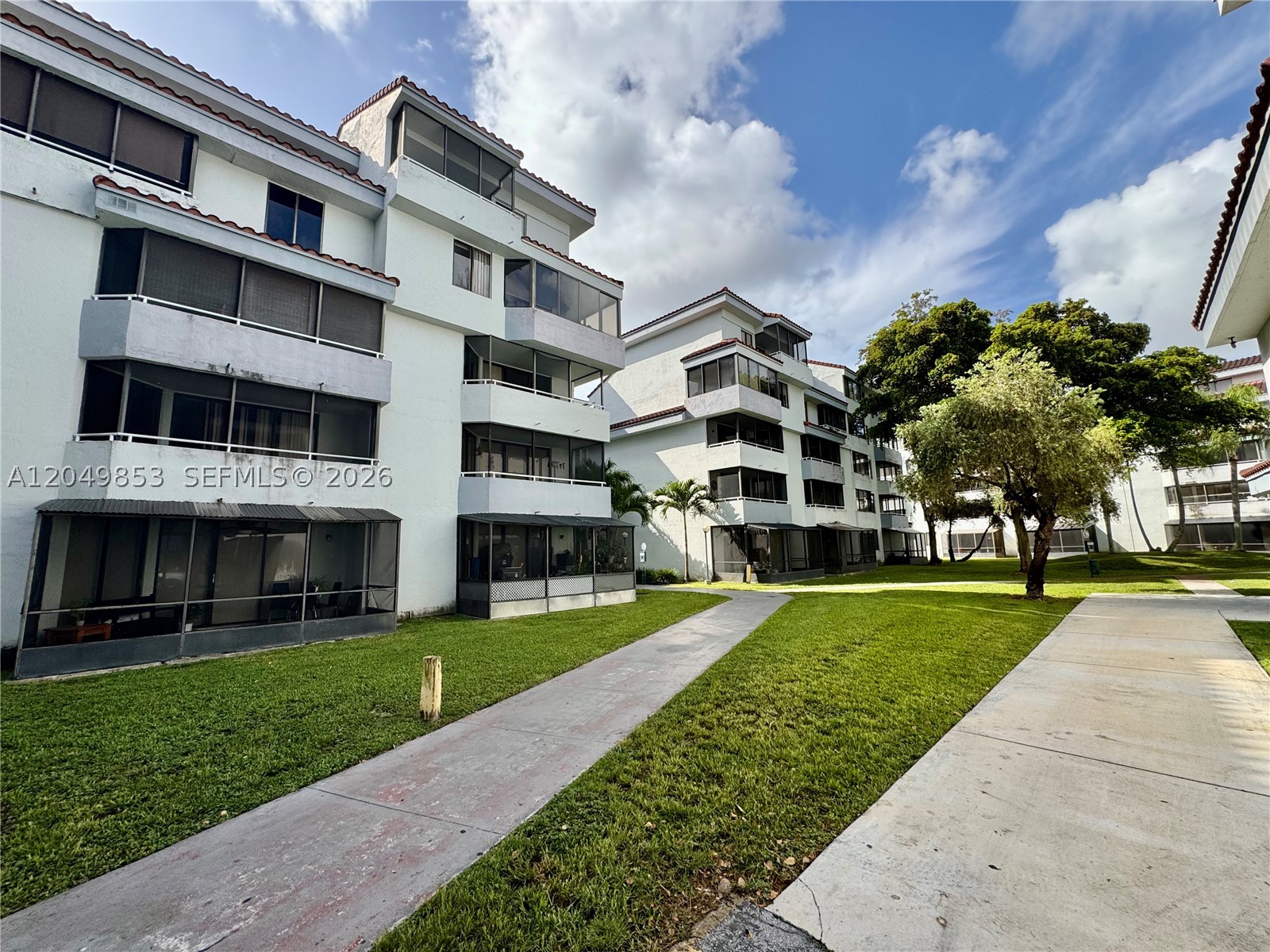 VERABELLA FALLS CONDO - Residential Lease