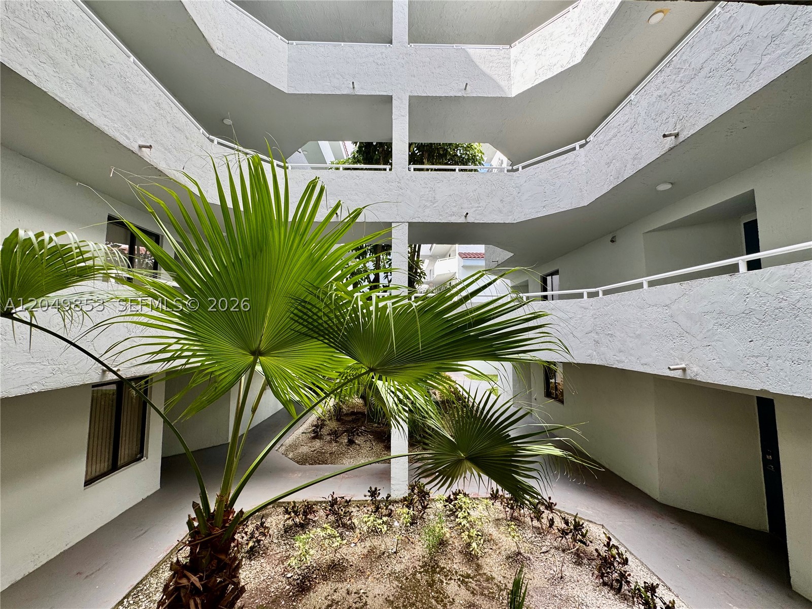 VERABELLA FALLS CONDO - Residential Lease