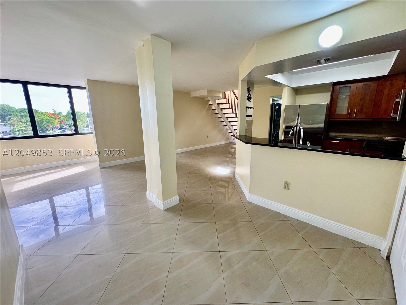 VERABELLA FALLS CONDO - Residential Lease