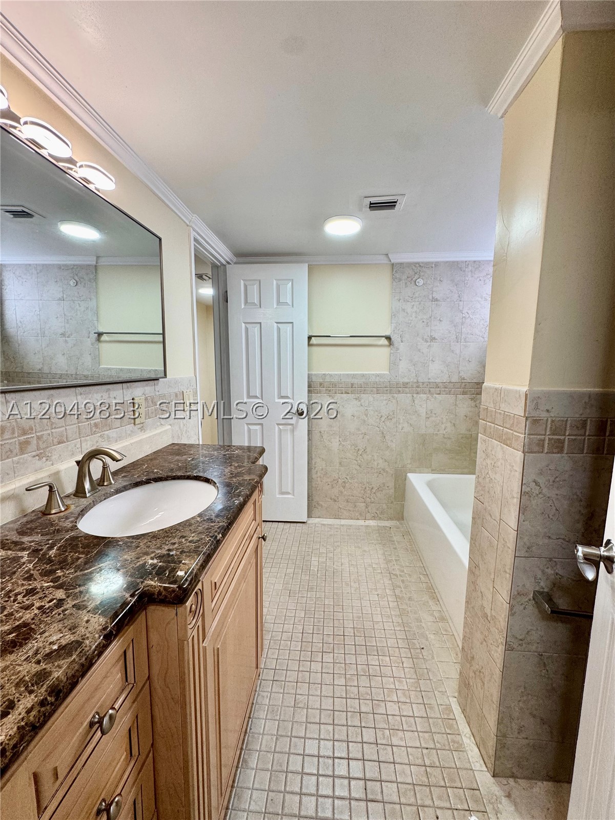 VERABELLA FALLS CONDO - Residential Lease