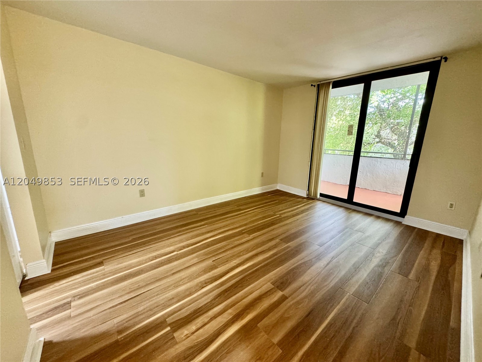 VERABELLA FALLS CONDO - Residential Lease