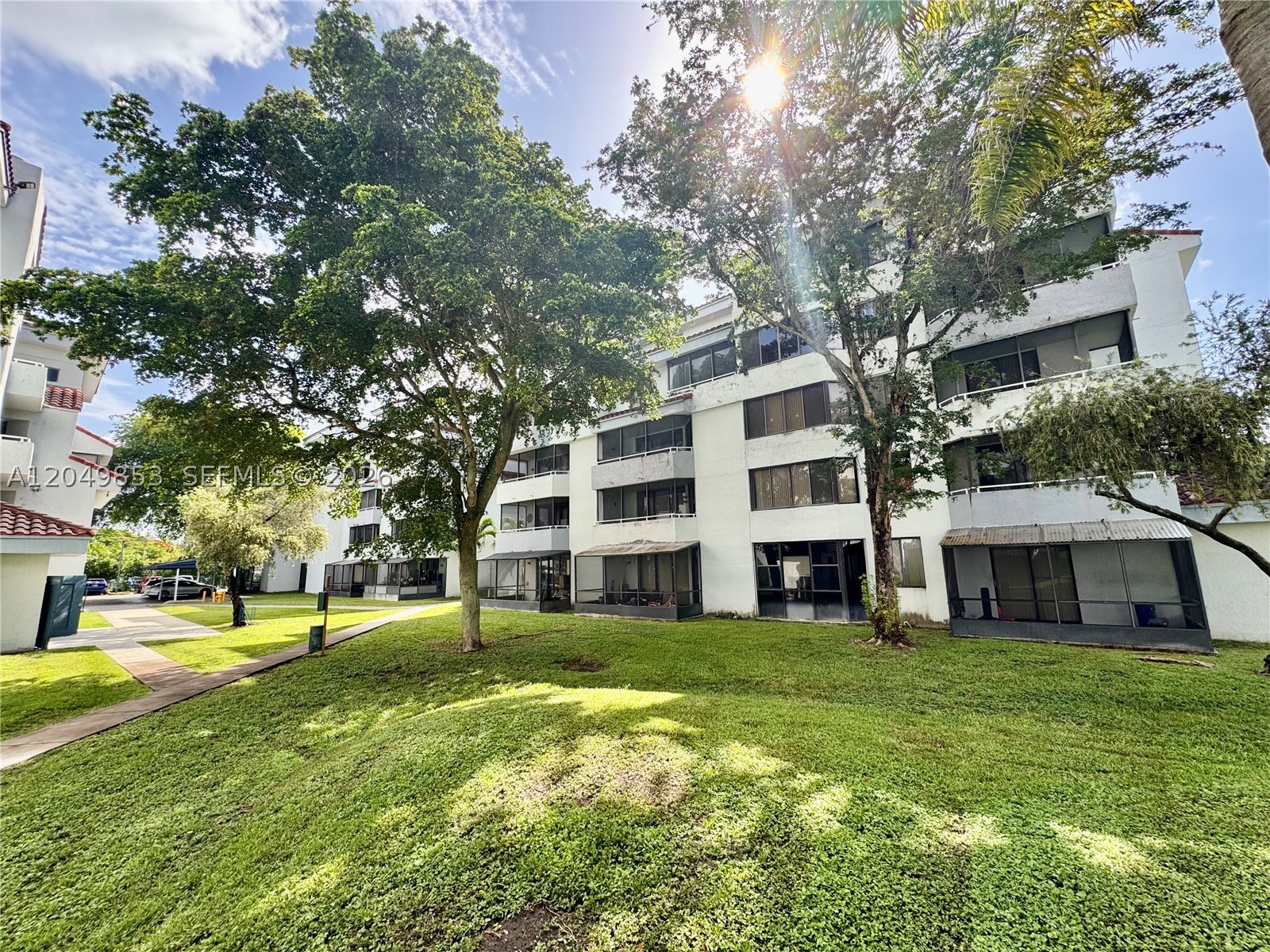 VERABELLA FALLS CONDO - Residential Lease