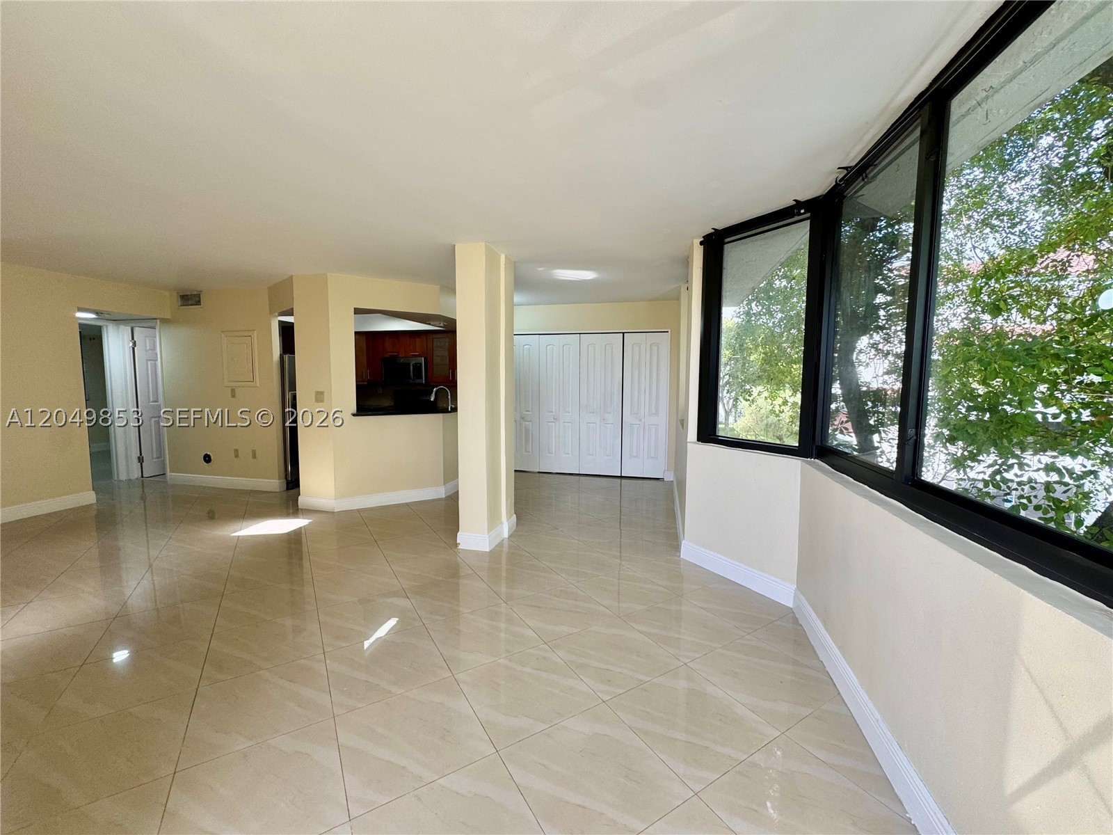 VERABELLA FALLS CONDO - Residential Lease
