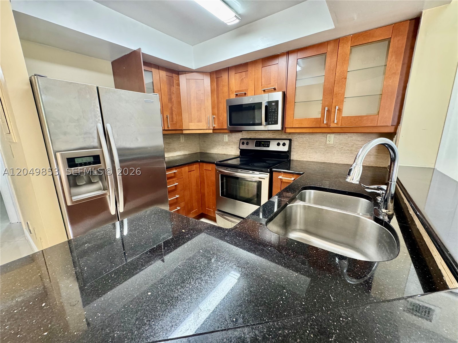 VERABELLA FALLS CONDO - Residential Lease