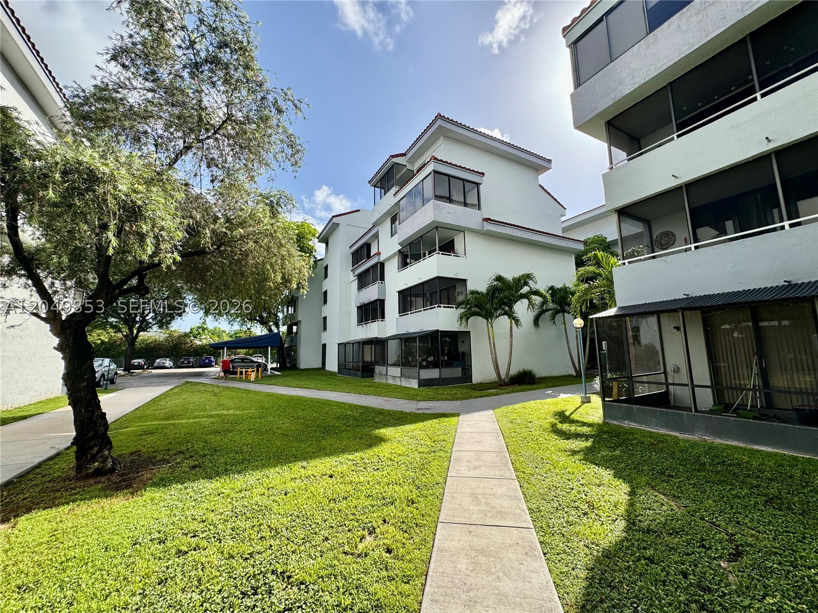 VERABELLA FALLS CONDO - Residential Lease