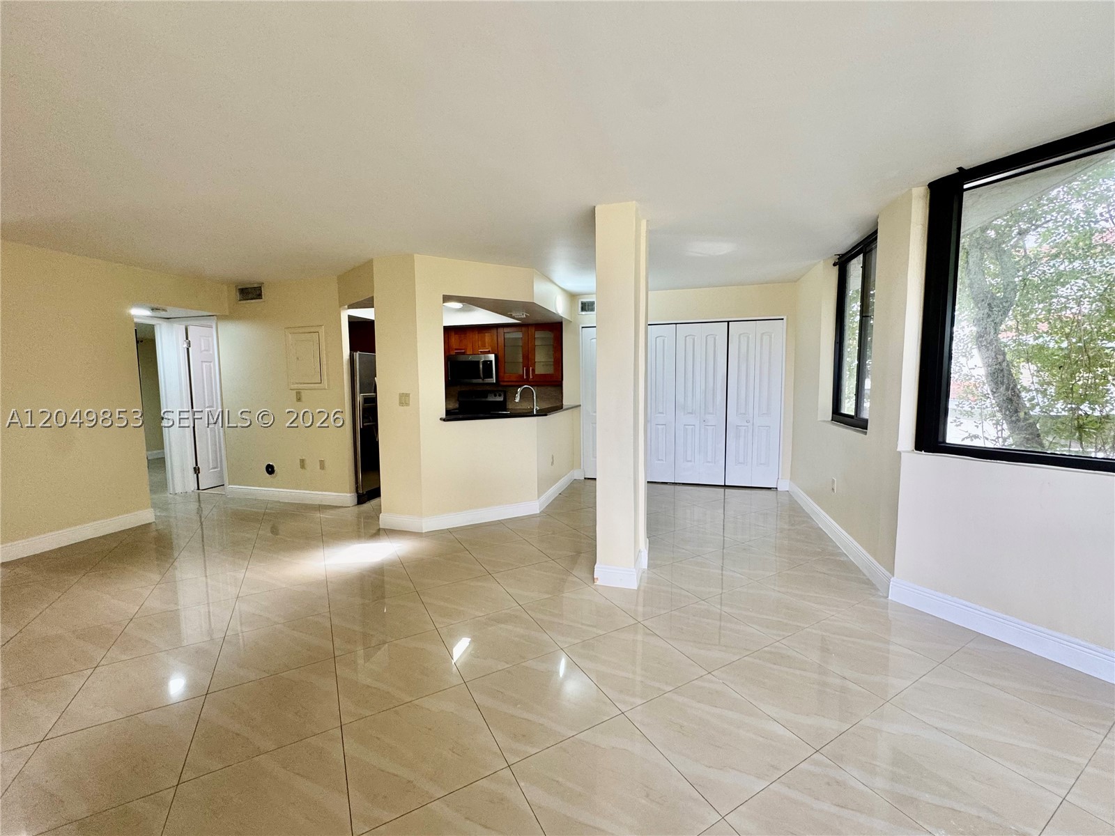 VERABELLA FALLS CONDO - Residential Lease