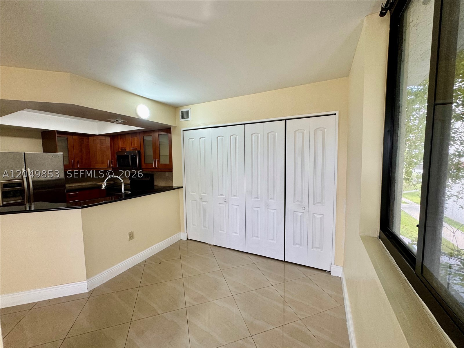 VERABELLA FALLS CONDO - Residential Lease