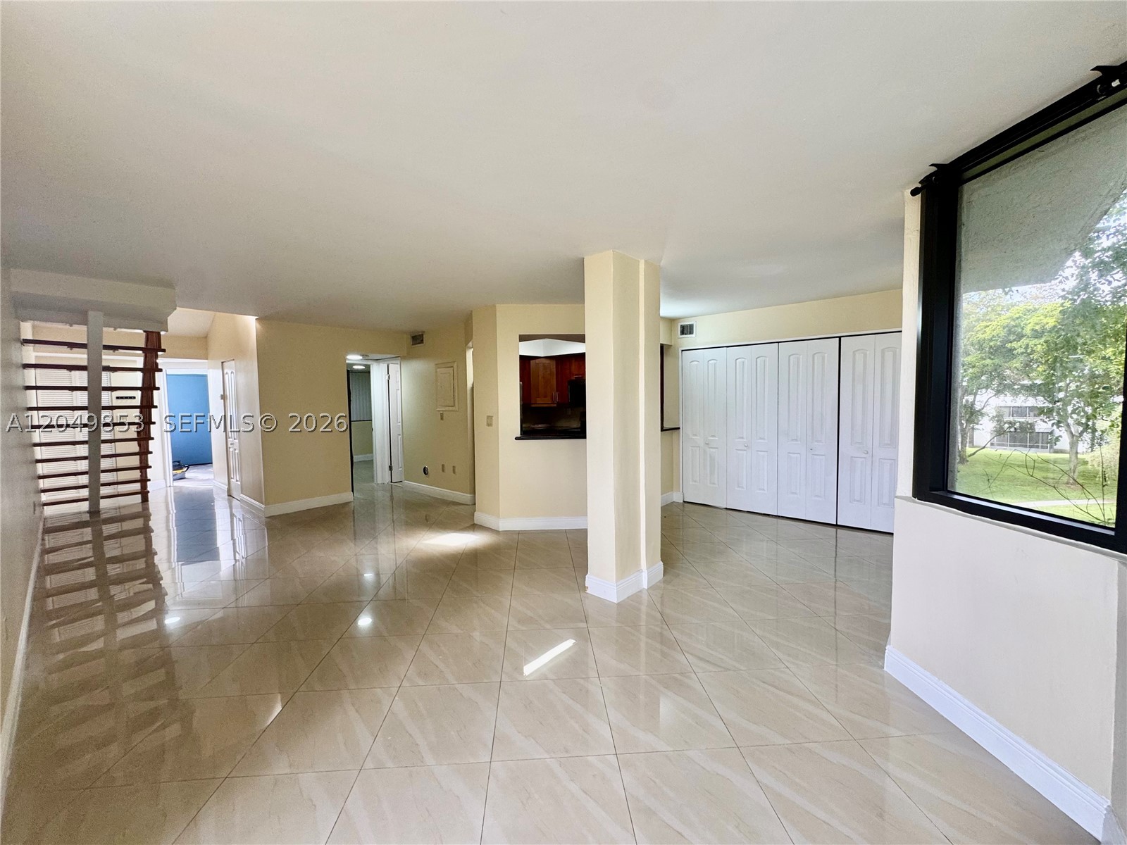 VERABELLA FALLS CONDO - Residential Lease