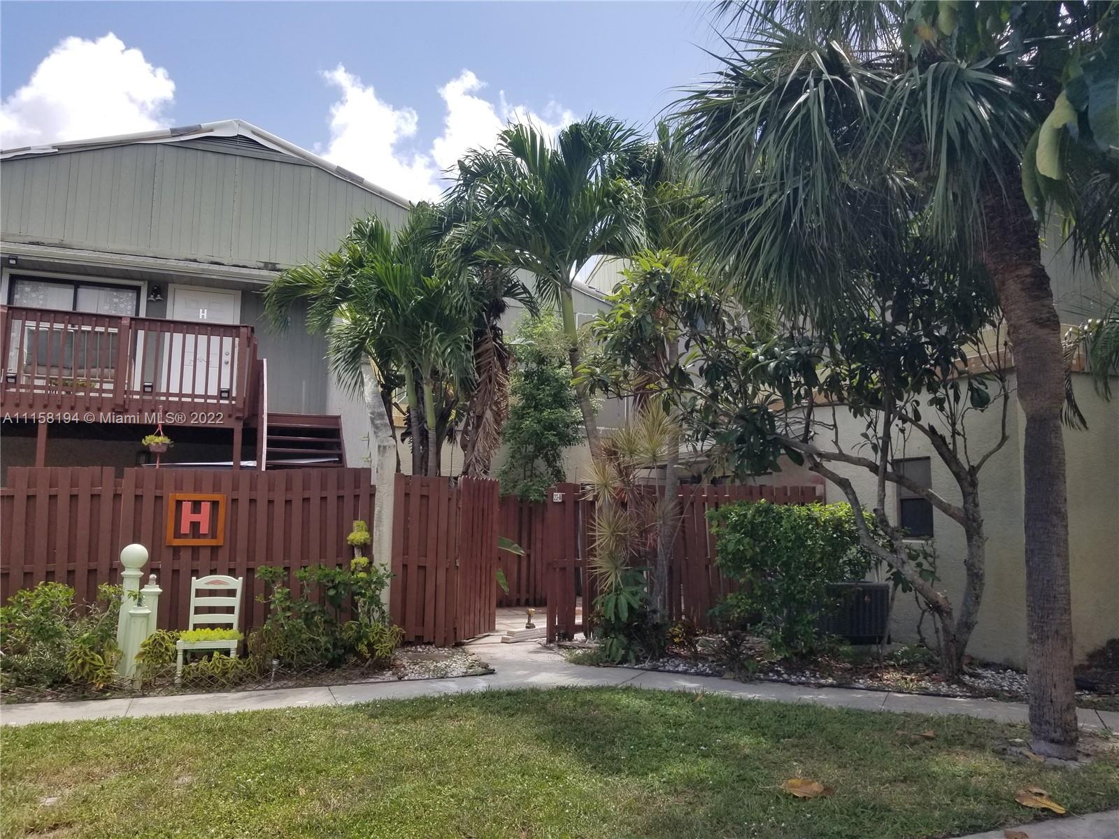 VERY NICE 2 BR / 2 BA FIRST FLOOR ALL AGES CONDO IN BOYNTON BEACH. FRESHLY PAINTED, NEW TOILETS AND NEW KITCHEN WITH  QUARTZ COUNTERTOP AND SS APPLIANCES! ,READY TO MOVE! 1ST , LAST AND SECURITY. NO PETS.  CREDIT SCORE 650 PER HOA.