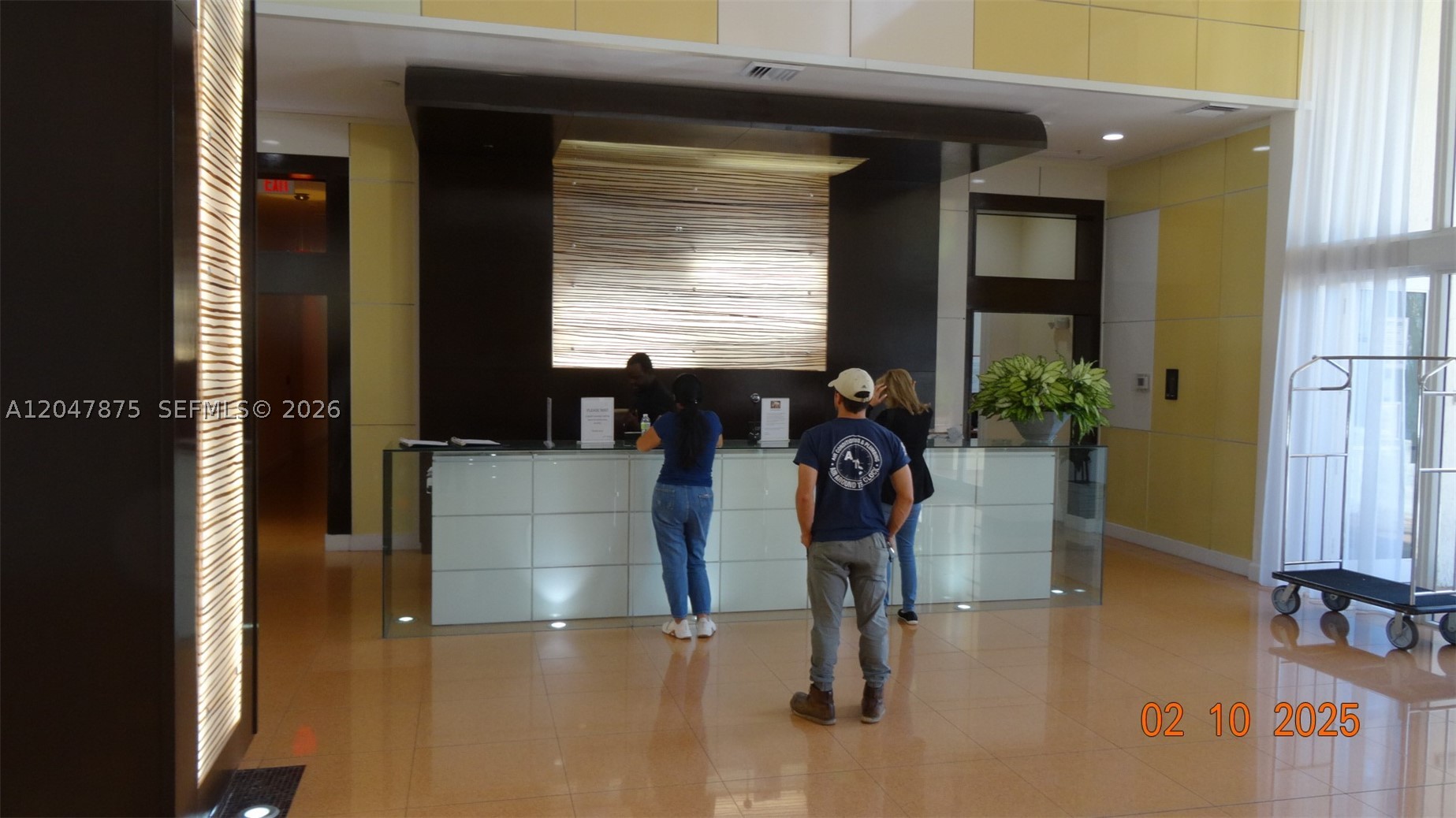 VENTURE AT AVENTURA WEST - Residential