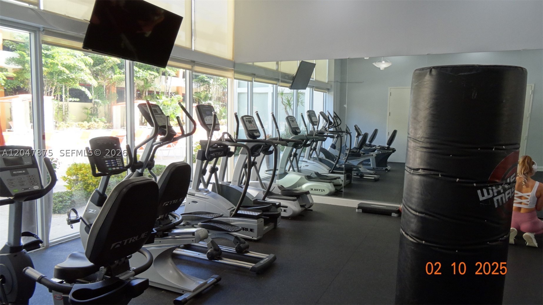 VENTURE AT AVENTURA WEST - Residential