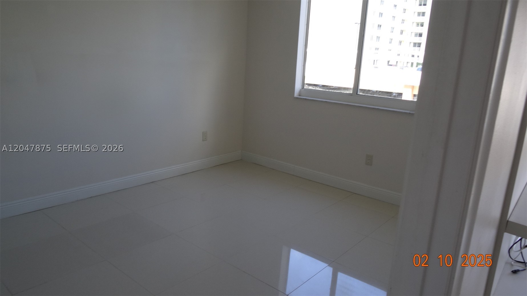 VENTURE AT AVENTURA WEST - Residential
