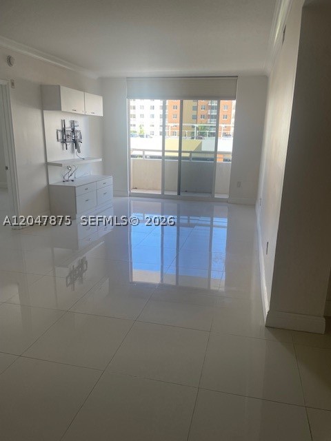 VENTURE AT AVENTURA WEST - Residential