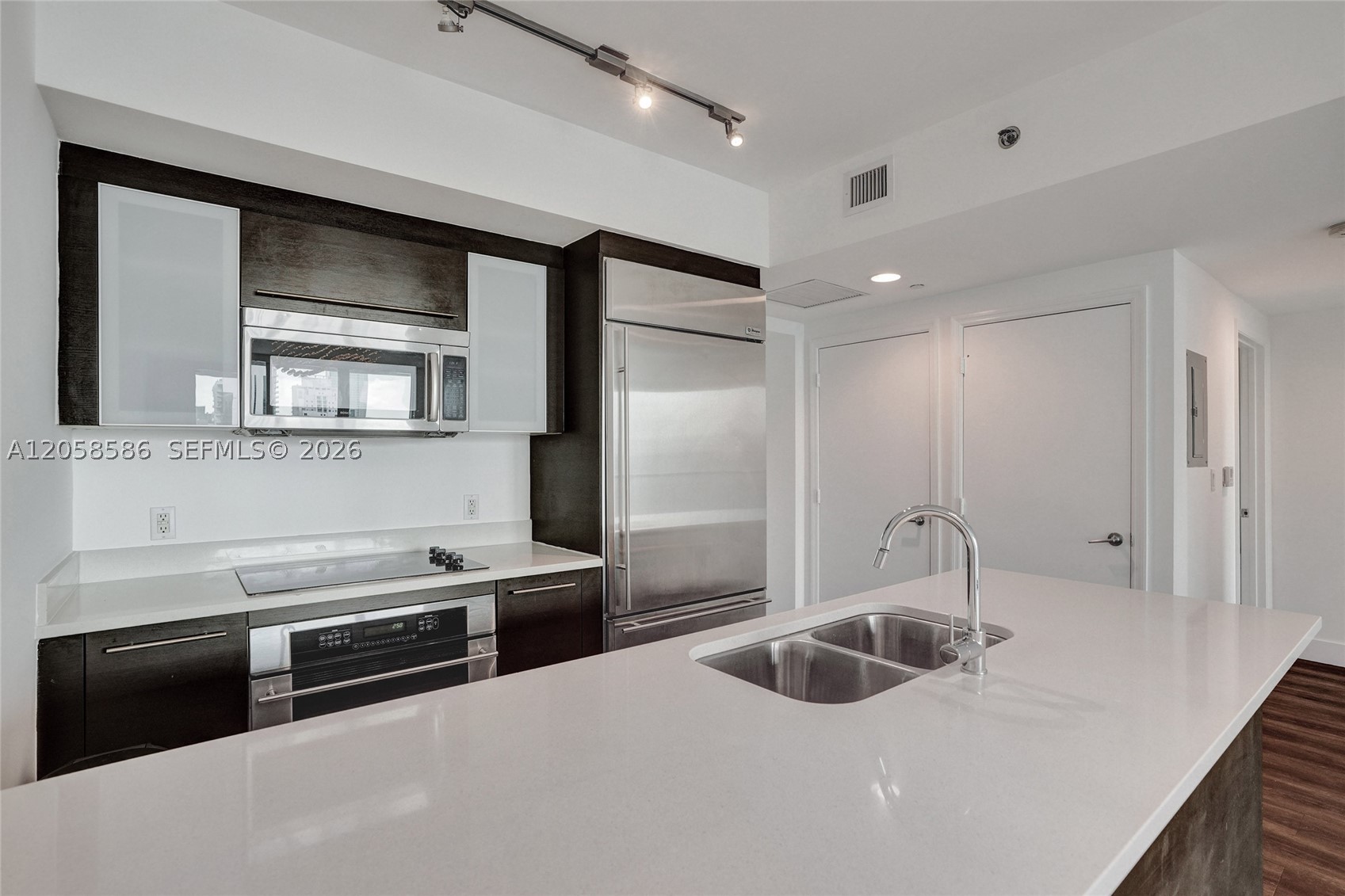 500 BRICKELL WEST CONDO - Residential