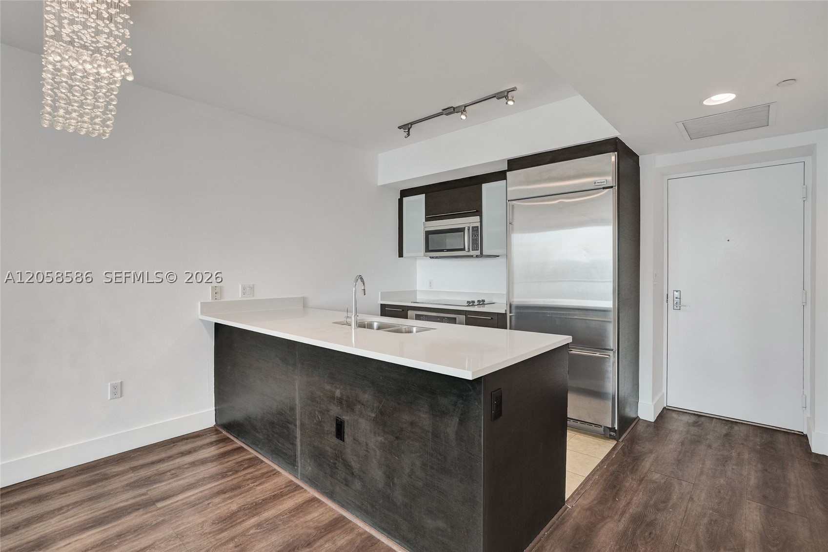 500 BRICKELL WEST CONDO - Residential
