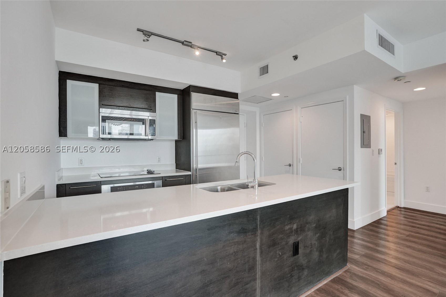 500 BRICKELL WEST CONDO - Residential
