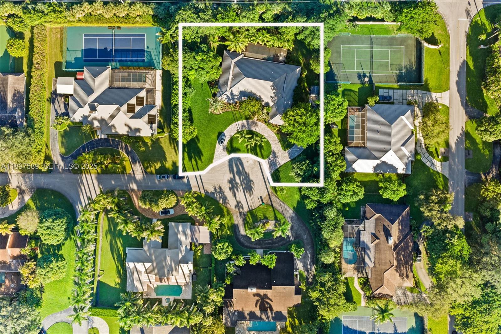 PINE BAY ESTATES SOUTH - Residential