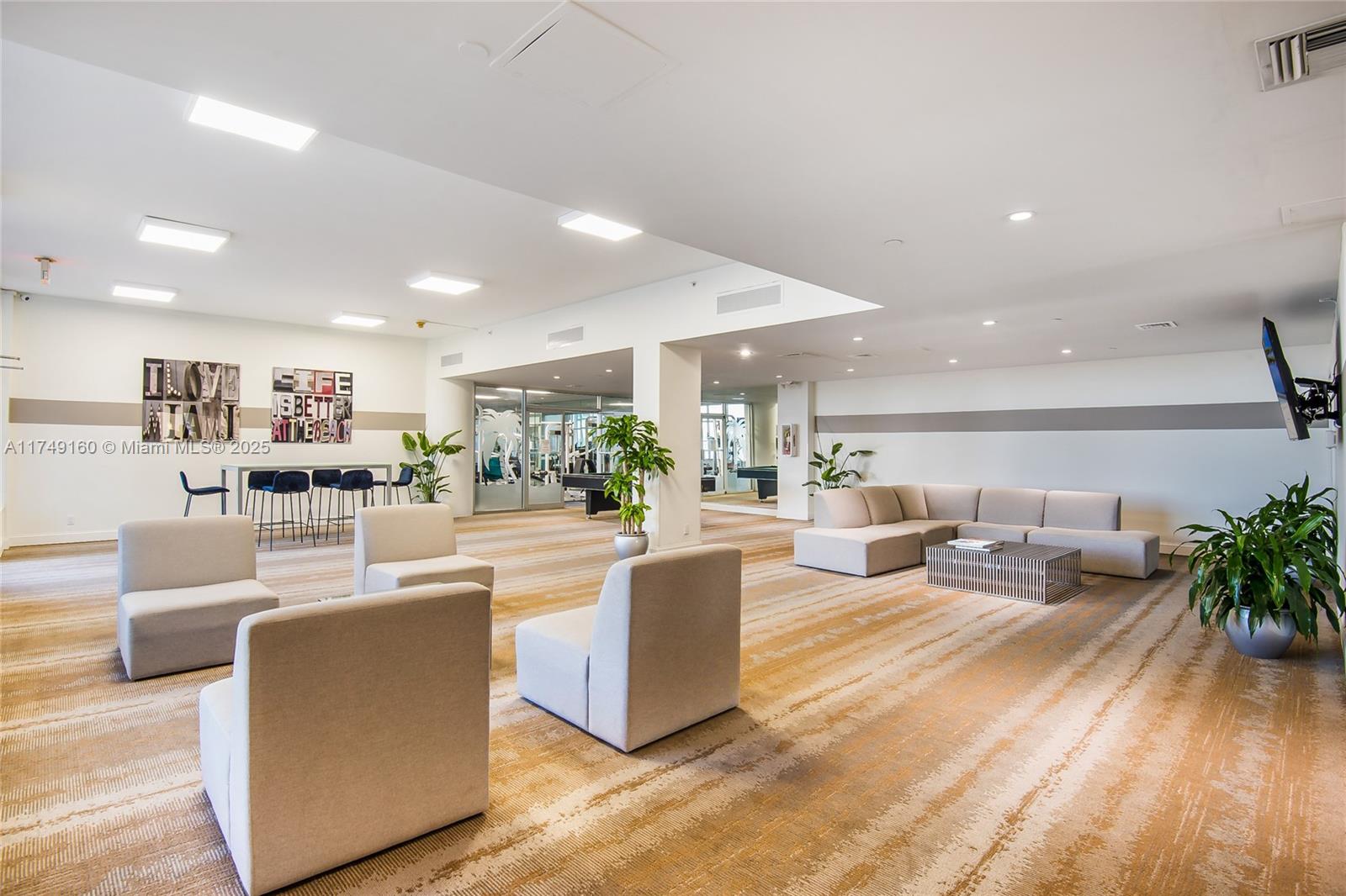 ISLAND POINTE CONDO - Residential Lease