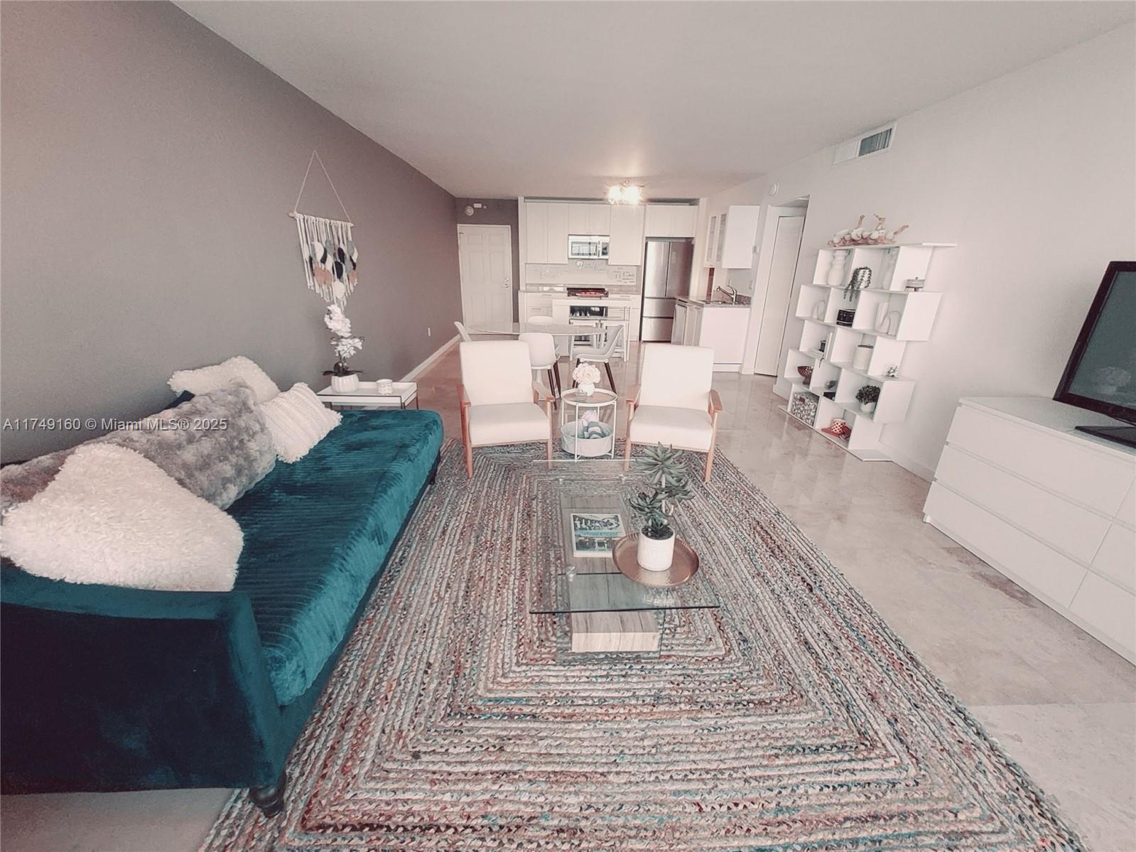 ISLAND POINTE CONDO - Residential Lease