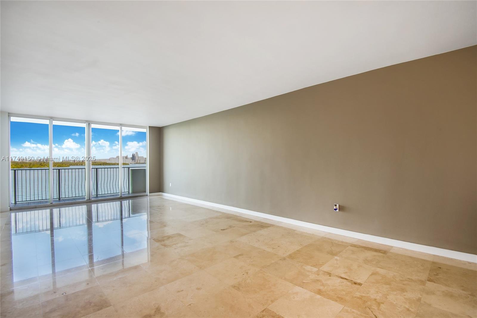 ISLAND POINTE CONDO - Residential Lease