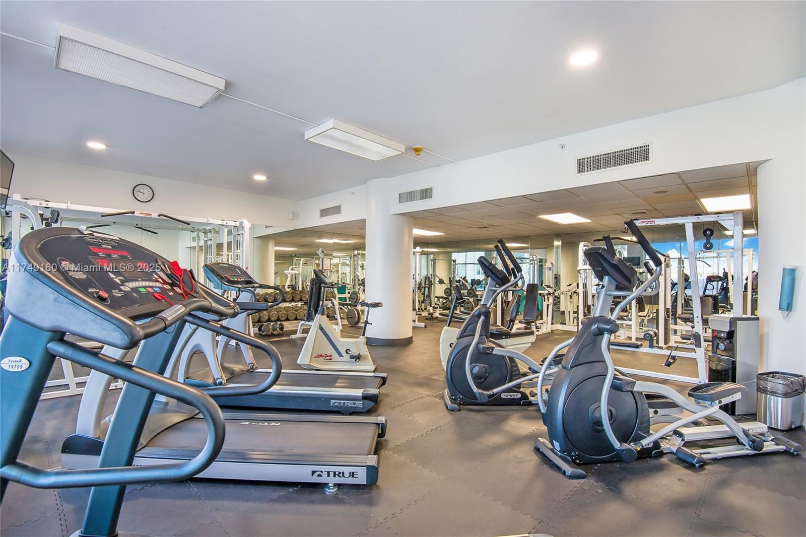 ISLAND POINTE CONDO - Residential Lease