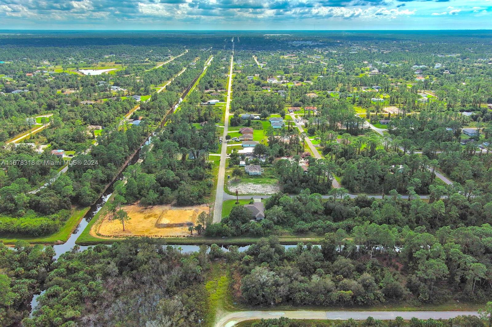 LEHIGH ACRES - Land