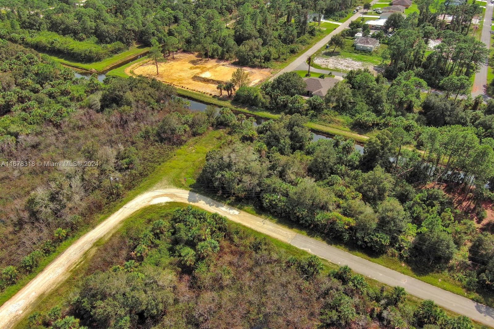 LEHIGH ACRES - Land