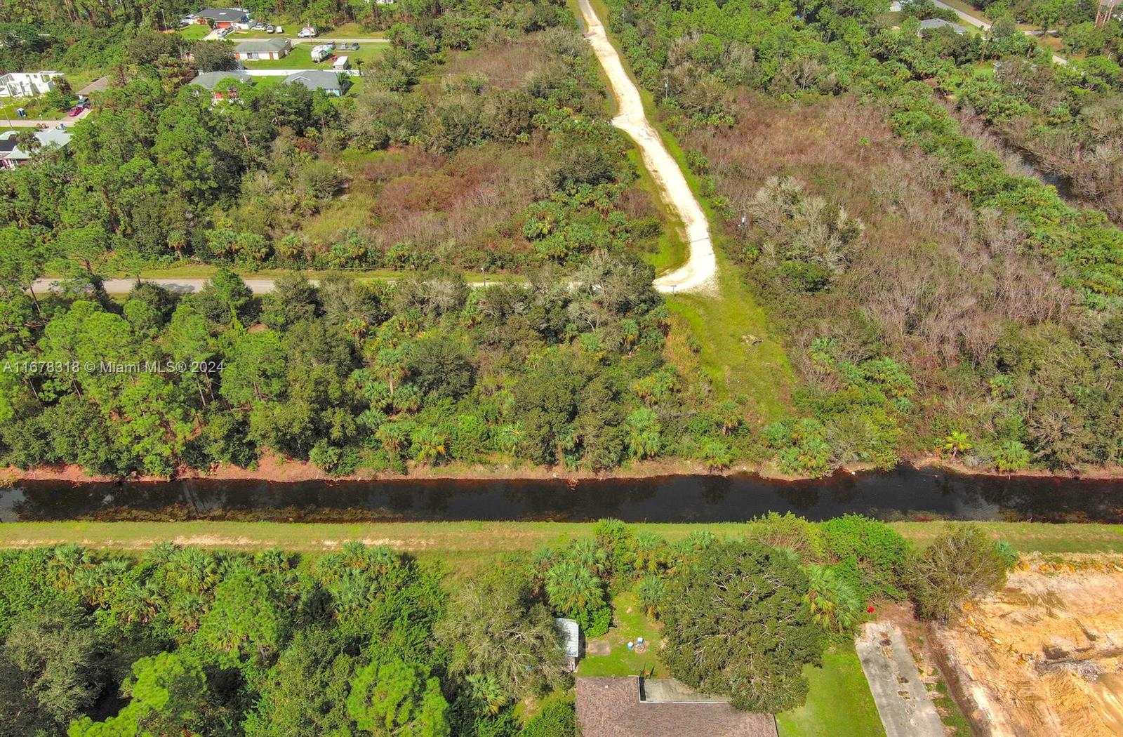 LEHIGH ACRES - Land