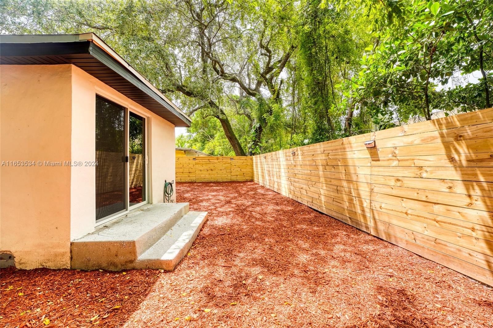 BUENA VISTA GARDENS - Residential Lease