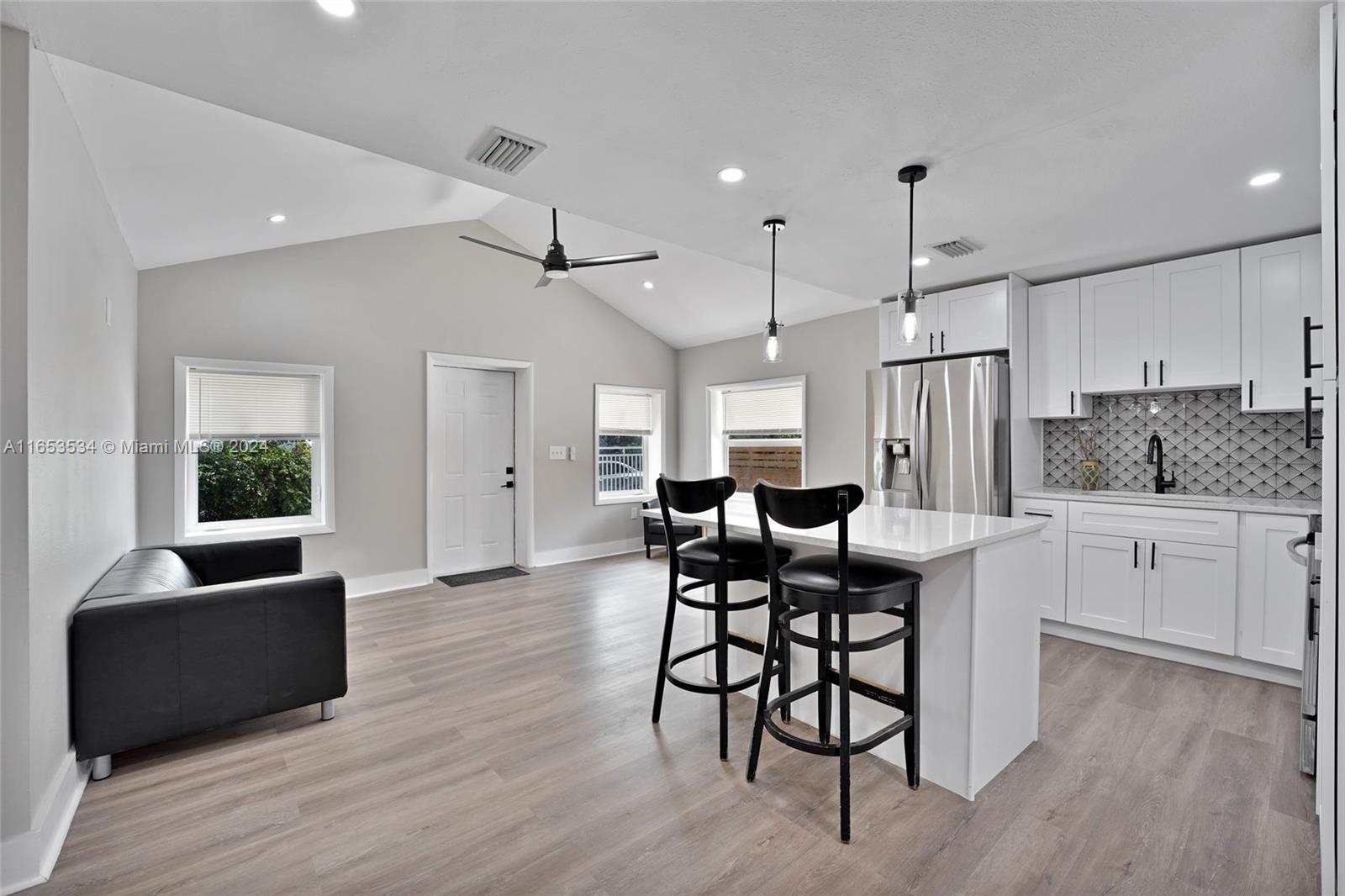 BUENA VISTA GARDENS - Residential Lease