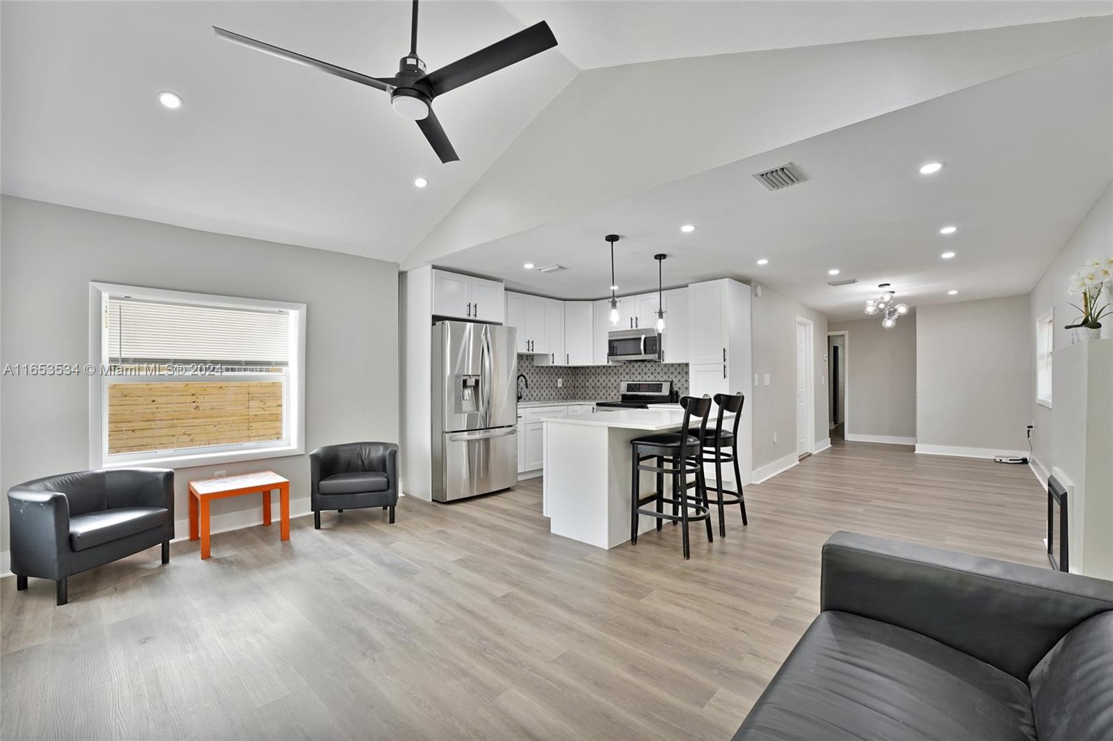 BUENA VISTA GARDENS - Residential Lease