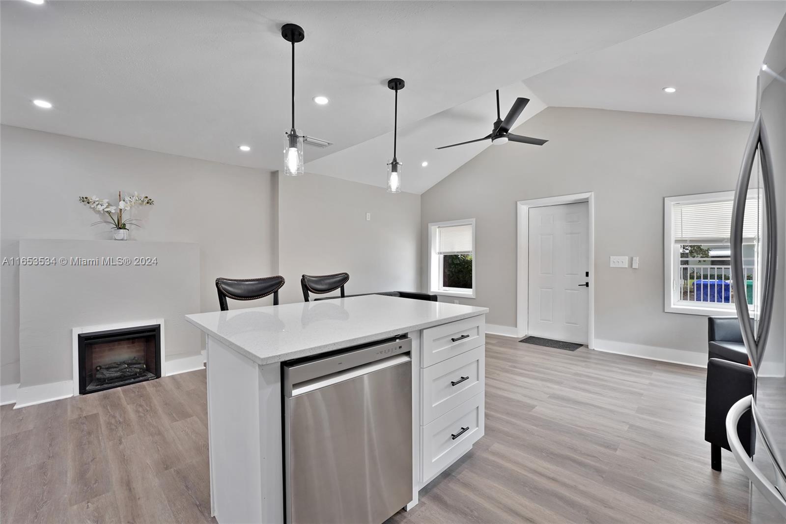 BUENA VISTA GARDENS - Residential Lease